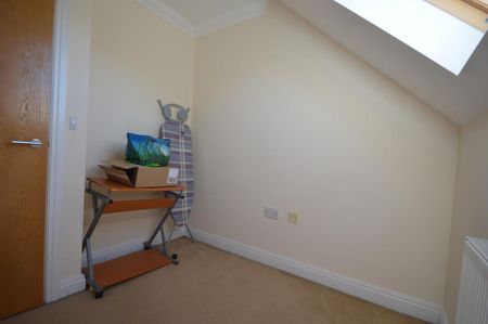 4 bedroom detached house to rent - Photo 4