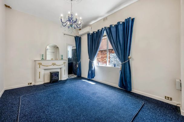 Stunning Fully Renovated Victorian Home "Sapphire" - Photo 1