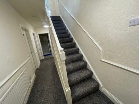 To Let: Durham Road, Stockton-On-Tees, TS19 0QA - Photo 3