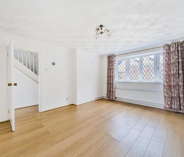 4 bedroom detached house to rent - Photo 1