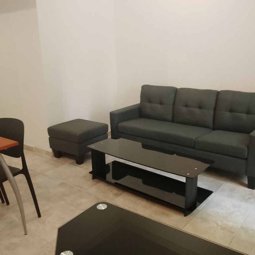 Studio/Γκαρσονιέρα για ενοικίαση - Φάληρο - Ιπποκράτειο, - Φωτογραφία 1