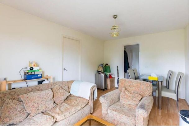 2 Bed Flat, Taeping Street, E14 - Photo 1