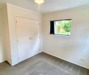 1 Bed, Private, stand-alone home. - Photo 2