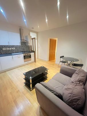 2 Bed Flat, The Highway, E1W - Photo 1