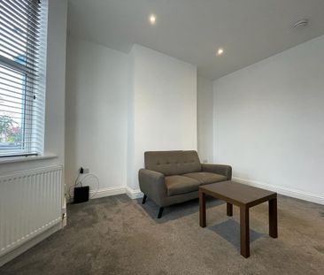 4 bedroom terraced house to rent - Photo 1