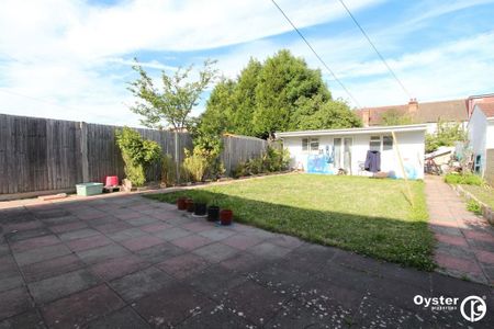 1 bedroom in a house share to rent - Photo 5