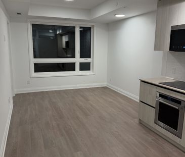 For Lease - 3250 Carding Mill Trail Unit# 415, Oakville, Ontario - Photo 4