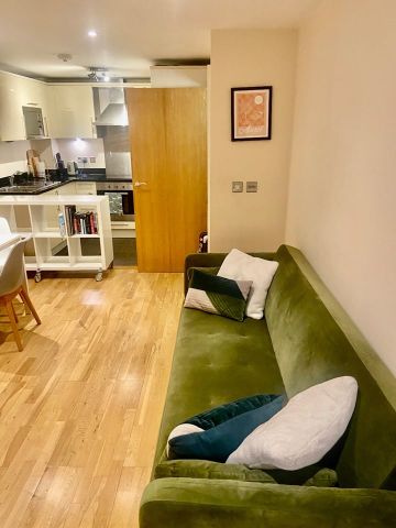 1 Bed Flat, Shoreditch, E2 - Photo 2