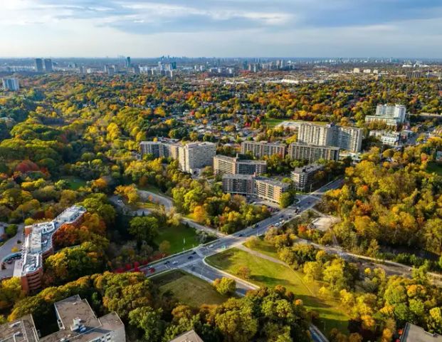 7 Park Vista | 7 Park Vista, East York - Photo 1