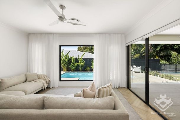 LEASEBREAK! Family Home with beautiful yard - Photo 1