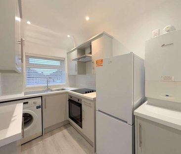 Bond Street, Englefield Green, Egham, TW20 - Photo 3