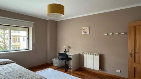 Room in a shared 1-bedroom apartment for rent in Cascais - Photo 3
