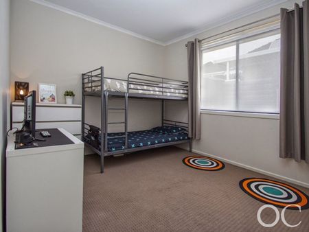 Open the Door to Effortless Modern Living - Photo 5