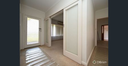 Family Home with a View! - Photo 5