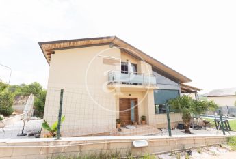 Detached villa for rent in the Urbanization of the Forest