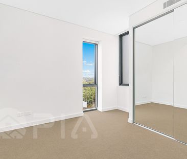 Water View ,ONE BEDROOM plus STUDY Apartment. - Photo 2