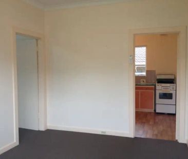 “ONE BEDROOM UNIT IN A GREAT LOCATION!” - Photo 1