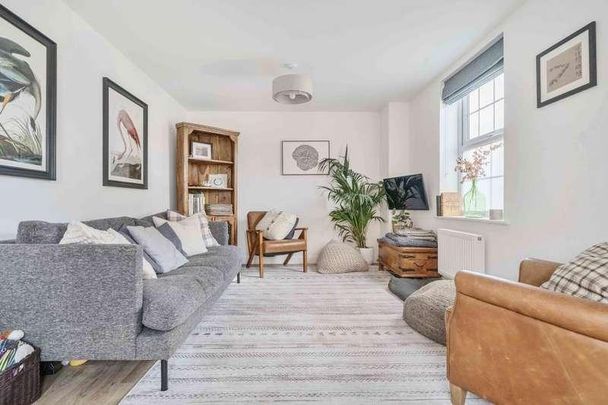 Kings Gate, Abingdon, OX14 - Photo 1