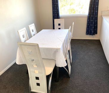 Large three bedroom with wifi and fully furnished - Photo 4