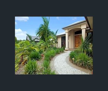Beautiful Executive Family Home in Coomera Waters Resort - Photo 3