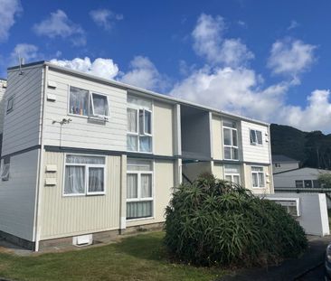 Sunny Bedsit - Photo 4