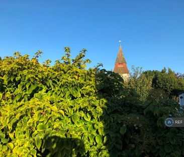 3 bedroom flat to rent - Photo 5