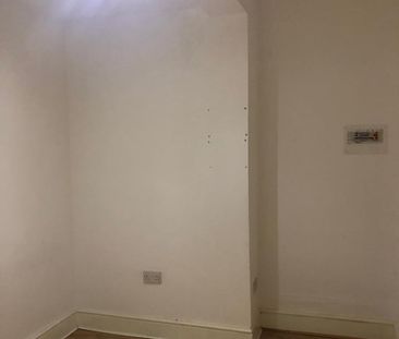 Room in a Shared House, Cranbrook Road, IG1 - Photo 6