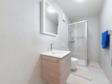 Magnifique appartement dans une résidence sécurisée, proche du Lac - Photo 3