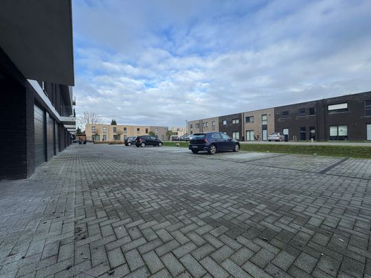 Rustig gelegen en energiezuinig gelijkvloers appartement - Photo 1