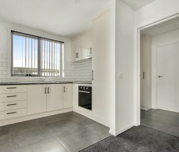 2/11 Maxwell Place, Devonport - Photo 5