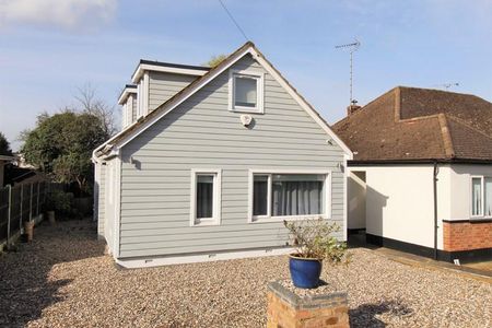 4 bedroom bungalow to rent - Photo 4