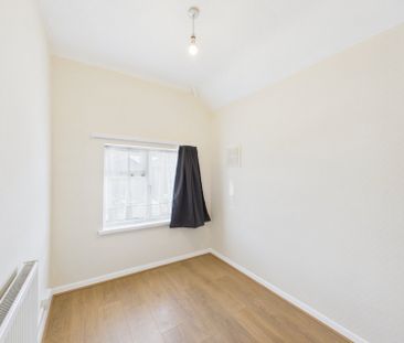 Station Crescent, Ashford, Middlesex,TW15 - Photo 4