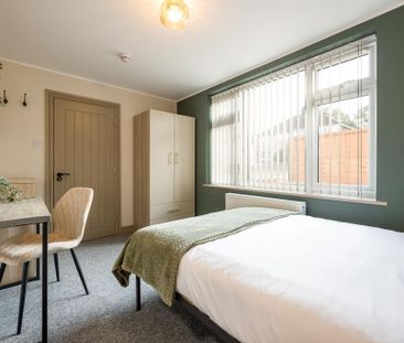 1 bedroom in a house share to rent - Photo 1