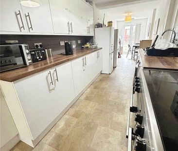 1 bedroom in a house share to rent - Photo 5