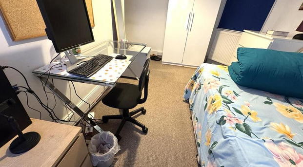 6 bedroom terraced house to rent - Photo 1