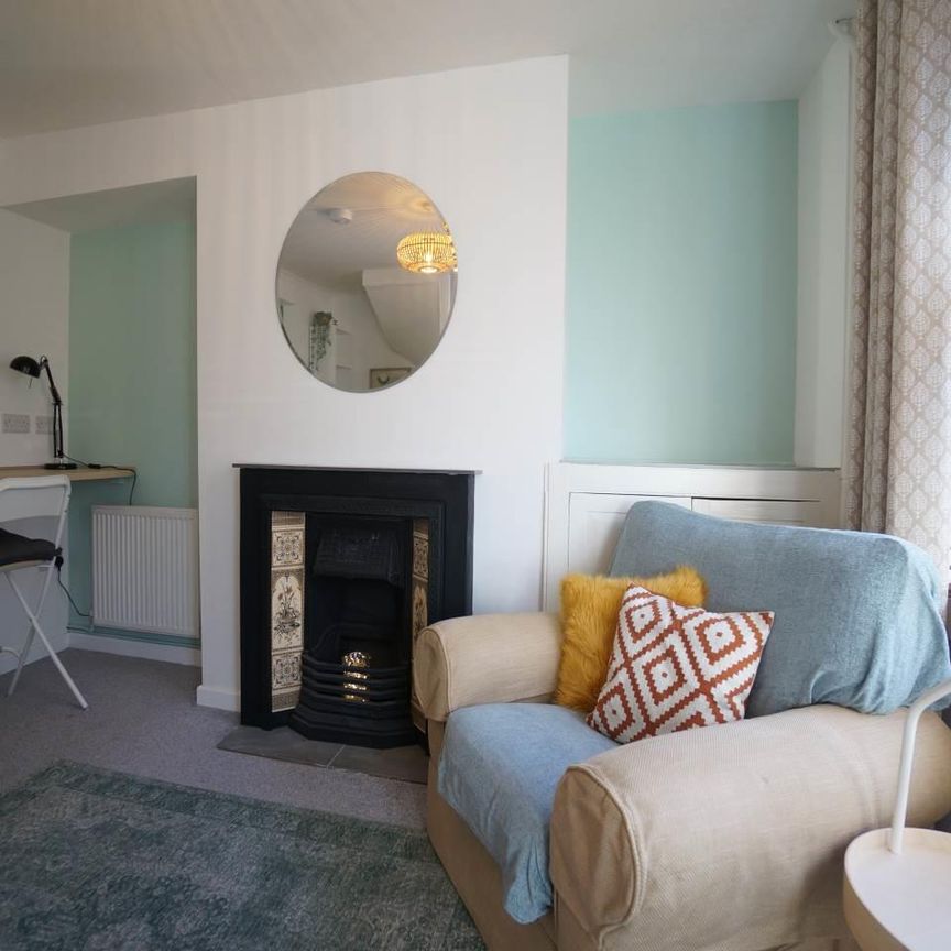 6 Fron Square - Photo 1