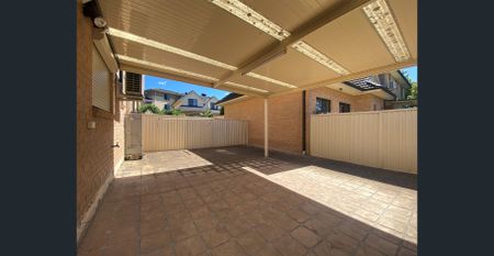 ELEGANT TIMBER FLOORING & HIGH CEILING! - Photo 4