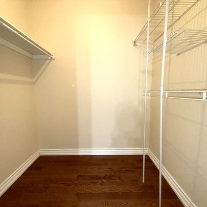 For Lease - 6 Winding Court, Toronto, Ontario - Photo 1