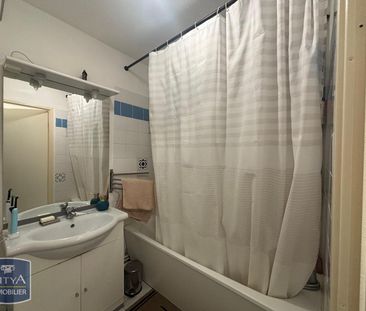 Location Appartement 2 pièces 47m² LOUVROIL 59720 - Photo 4