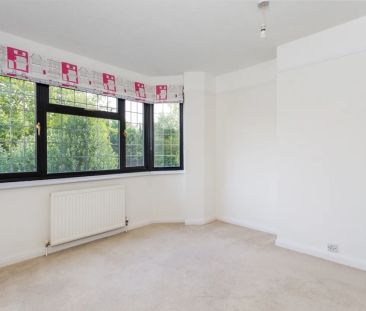 5 bedroom semi-detached house to rent - Photo 3