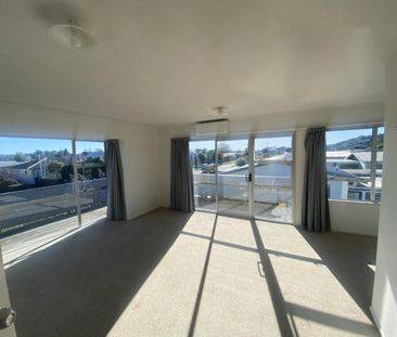 GREAT FAMILY HOME - Photo 4