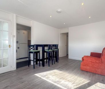 Latimer House, Potters Bar - Photo 1