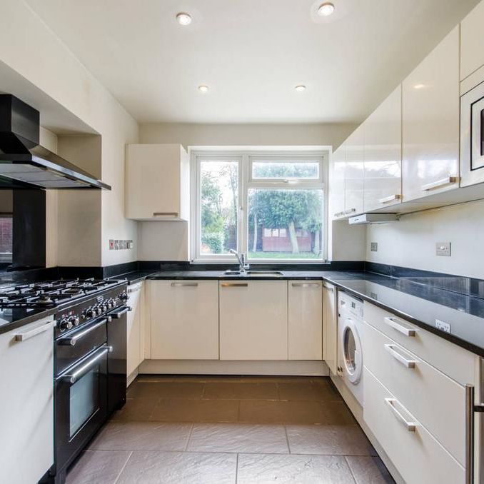 3 bedroom detached house to rent - Photo 1
