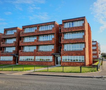 2 bedroom ground floor flat to rent - Photo 3