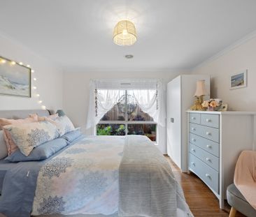 Substantial Family Living in Jacksons Hill - Photo 4