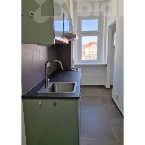 Pronájem velmi hezkého světlého byt 1+kk, 35 m - Fotografie 1