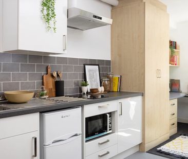 Studio Flat, Booth Street West, M15 - Photo 2
