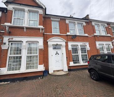 3 bedroom flat to rent - Photo 2