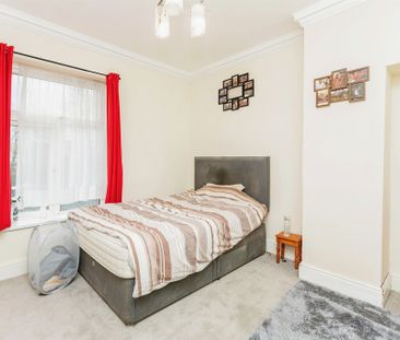 New Row, Goole, Howden Dyke - Photo 4