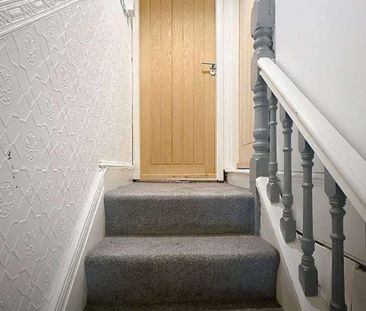 Porthill Bank, Newcastle-under-lyme, ST5 - Photo 6